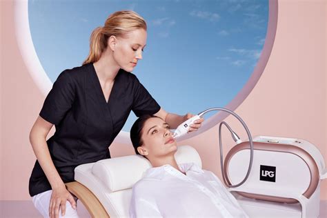 Mobi M Endermologie Equipment Non Invasive Facial Treatments For