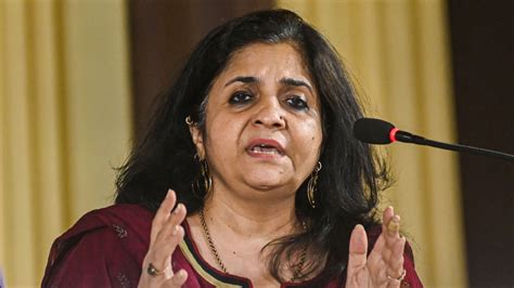 Sc Directs Teesta Setalvad Husband To Cooperate With Gujarat Police