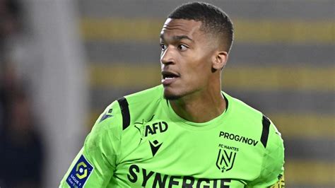 Nantes Alban Lafont Est Proche Dun D Part