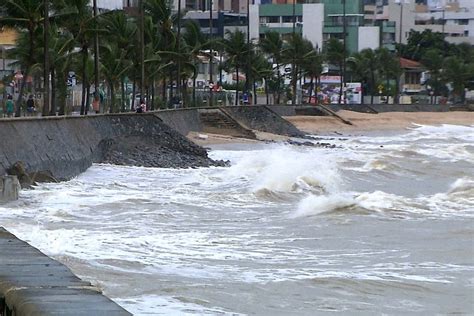 Marinha Do Brasil Alerta Para Ressaca Ondas De At Metros Em