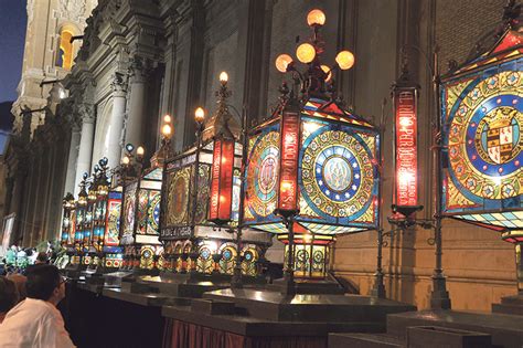 El Rosario De Cristal Vuelve A Las Calles De Zaragoza Iglesia En Aragon