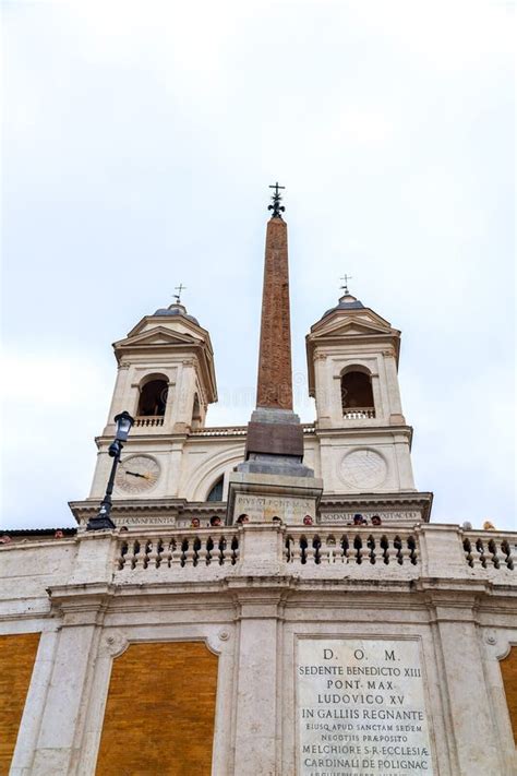 Pasos Espa Oles En Piazza Di Spagna Y La Iglesia De Monti Del Dei De