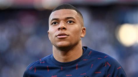 Superster Mbappé Plots Paria Bij Psg Een Megatransfer Lijkt Aanstaande Voetbal Nunl