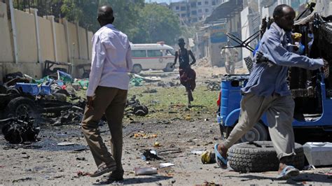 Les Shebab attaquent le ministère de lÉducation à Mogadiscio