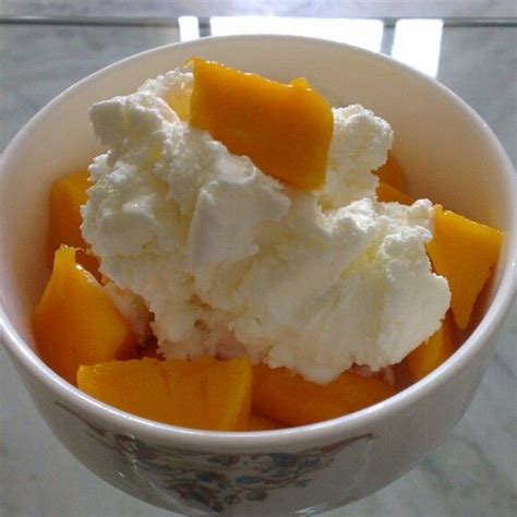 Summer Desert Fresh Alphonso Mangoes With Traditional Vanilla Ice Cream Food Obsession Food