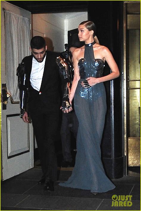 Zayn Malik Rocks Metal Arms at Met Gala 2016 with Gigi Hadid! | Photo ...