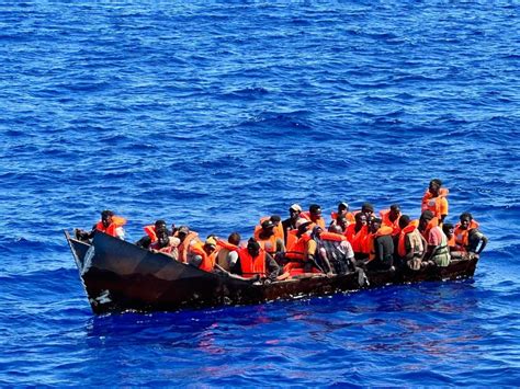 Más De 40 Muertos En Un Nuevo Naufragio Ante La Isla Italiana De Lampedusa