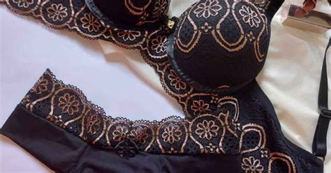 CONJUNTO LINGERIE REFORÇADO BASE CRUZADA EM RENDA BICOLOR E CALCINHA FIO DUPLO PRETO E ROSE
