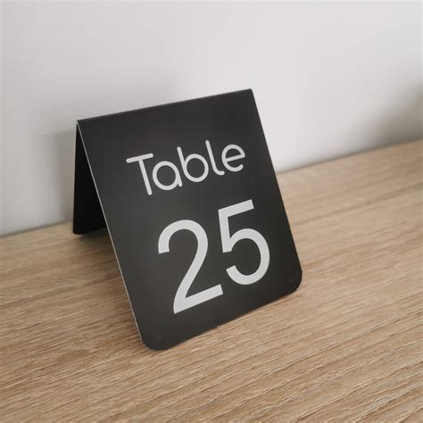 Chevalet De Table Num Rot Et Personnalis En Plastique Primolaser