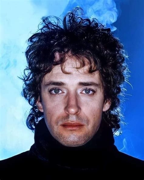 El Documental AHÍ VAMOS De GUSTAVO CERATI Ya Está Disponible