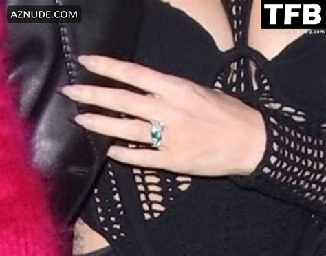 Megan Fox Sexy Seen Flaunting Her Hot Cleavage At The Dolce Gabbana Office In Milan Aznude