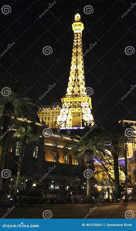 Las Vegas Eiffel Tower at Night Editorial Stock Image - Image of tree ...