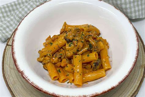 Ricetta Rigatoni Alla Boscaiola La Ricetta Food N Rock