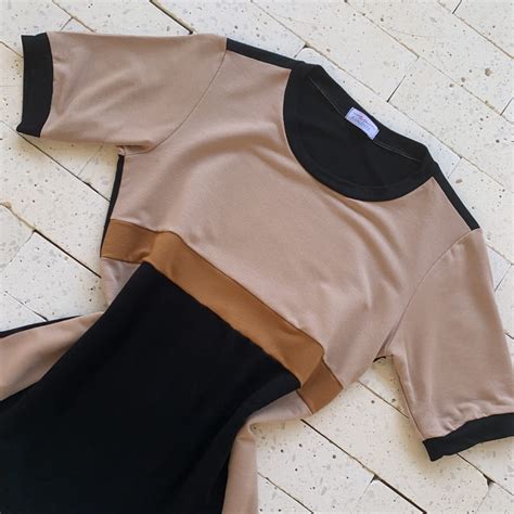 Conjunto Moletinho Manga Curta Bicolor Recortes Preto E Nude Dondoca Moda Feminina