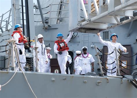 Dvids Images Uss Chung Hoon Returns To Pearl Harbor Image 5 Of 11