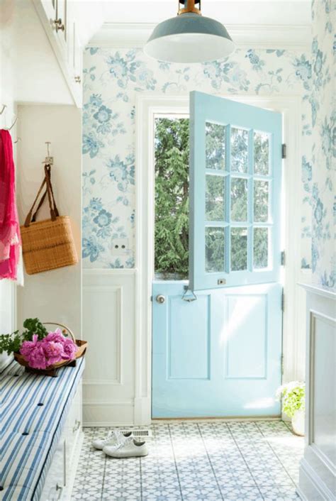 The Difference Between Boot Rooms And Mudrooms Mudroom Design White