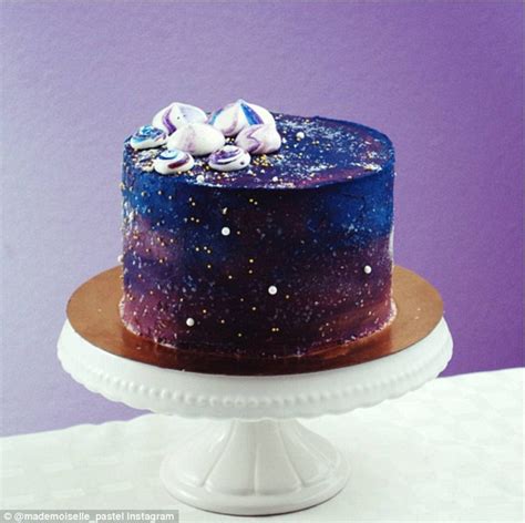 Amazing Outer Space Cake Designs Pics