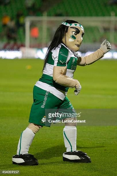 Santos Laguna V Leon Apertura 2013 Liga Mx Photos and Premium High Res ...