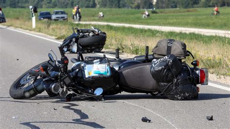 Unfall In Medebach Motorradfahrer Verletzt Sich Schwer