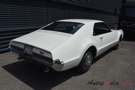 Oldsmobile Toronado St Generation Right Rear View