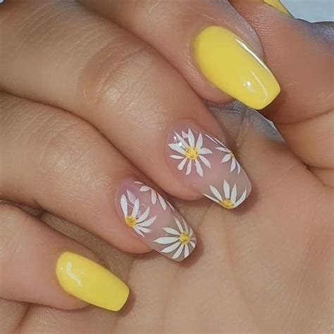 Pin de Damaris Benitez en teoria nails en 2024 Formas de uñas de