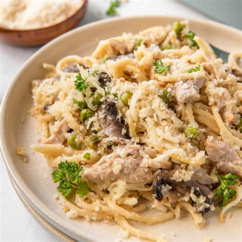 Classic Creamy Turkey Tetrazzini Casserole