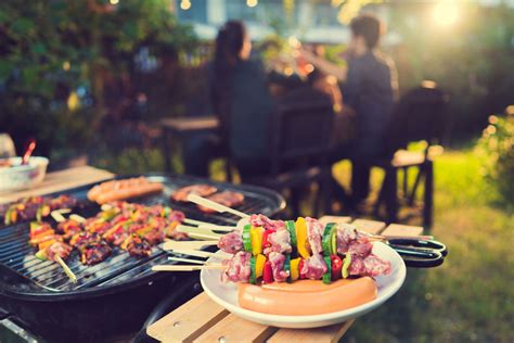 Gartenparty Mit Dem Smoker So Gelingt Das Perfekte Barbecue Richards