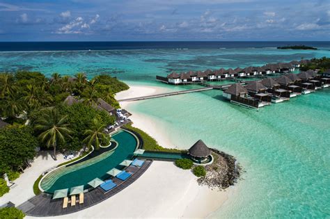 Four Seasons Resort Maldives at Kuda Huraa