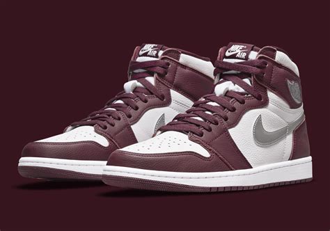 Air Jordan 1 Retro High OG Bordeaux 555088 611 575441 611