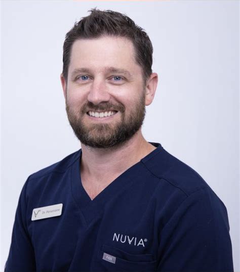 Nuvia Dental Implant Center Doctors