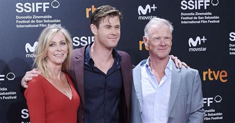 Chris Hemsworth Emotionally Reveals Father Carries Alzheimer's Gene