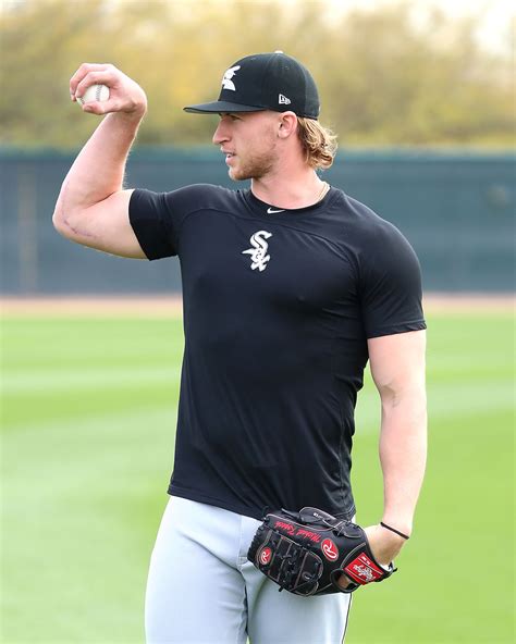 Cubs White Sox Spring Training Report Manny Machado News Photos From Camp Chicago Sun Times