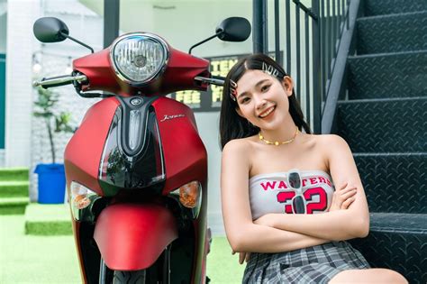 Hot tiktoker Minh Tuyền chia sẻ bí quyết lựa chọn xế xịn cho tân SV Saostar vn