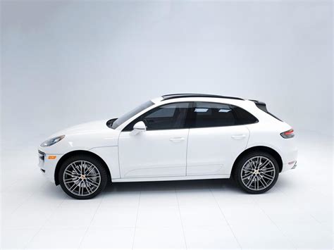 Porsche Macan White