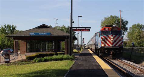 Two Metra Lines Disrupted As Amtrak Locomotive Derails At Chicago Union