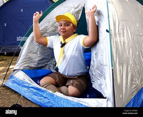 Boy scout of the philippines hi-res stock photography and images - Alamy