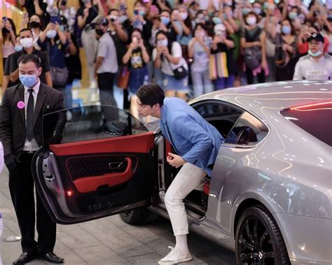 Pin By On Bright Cute Gay Couples Perfect Man Cute Gay