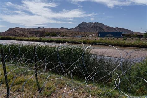 Texas Strings Concertina Wire Along New Mexico Border To Deter Migrants