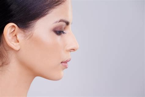 Rosto e perfil feminino beleza e dermatologia da pele e espaço de