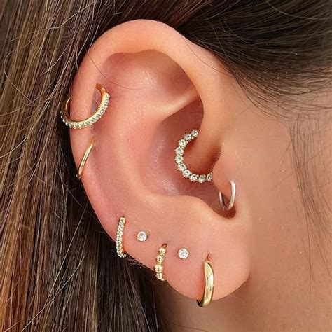 Ear Piercing Ideas Gold Cartilage Earrings Assolari Piercings Earings Piercings Gold