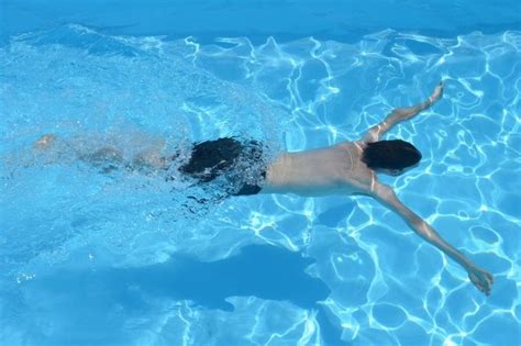 8 Health Benefits Of Owning A Swimming Pool The Frisky