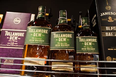 Tullamore DEW Review – Loving Whiskey