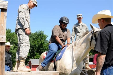 Old Guard Soldiers Horses Assist Wounded Warriors With Therapeutic