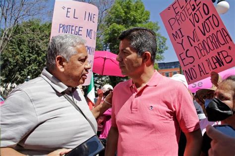 Marcha Contra Plan B En Puebla Eduardo Rivera Llama A Defender Al Ine