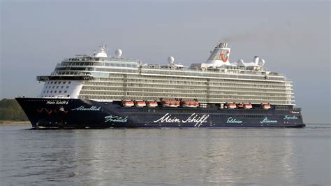 Mein Schiff Kiel Erstanlauf Youtube