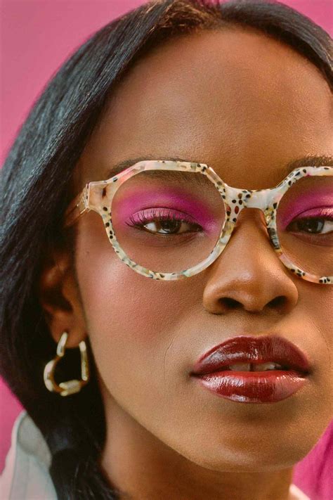 Women S Eyewear Trends Vogue Magazine Vikki Michell