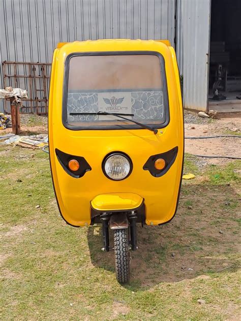 Closed Body E Rickshaw Loader Vishala E Vehicles Industries Pvt Ltd