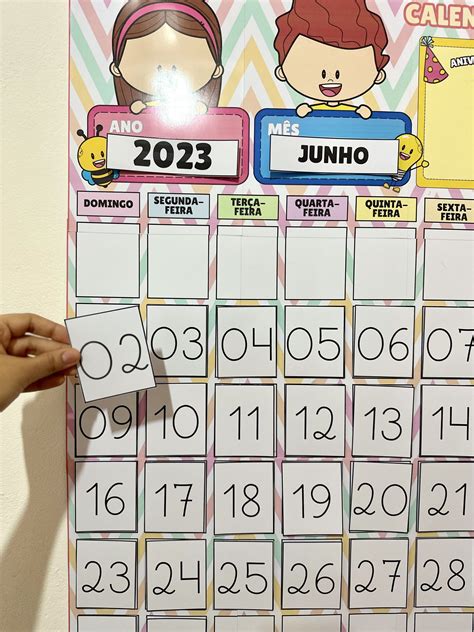 Calendário de Parede Interativo Bia Ensinando Amor