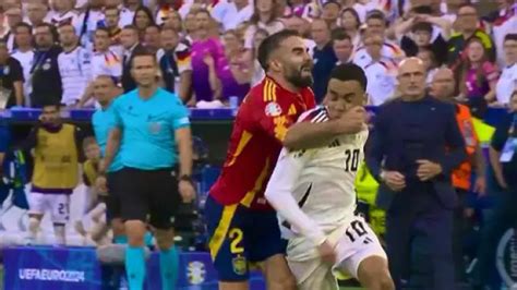 Dani Carvajal No Hace Prisioneros La Brutal Falta Con La Que Par A