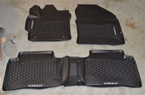 Toyota Corolla Floor Mat Set